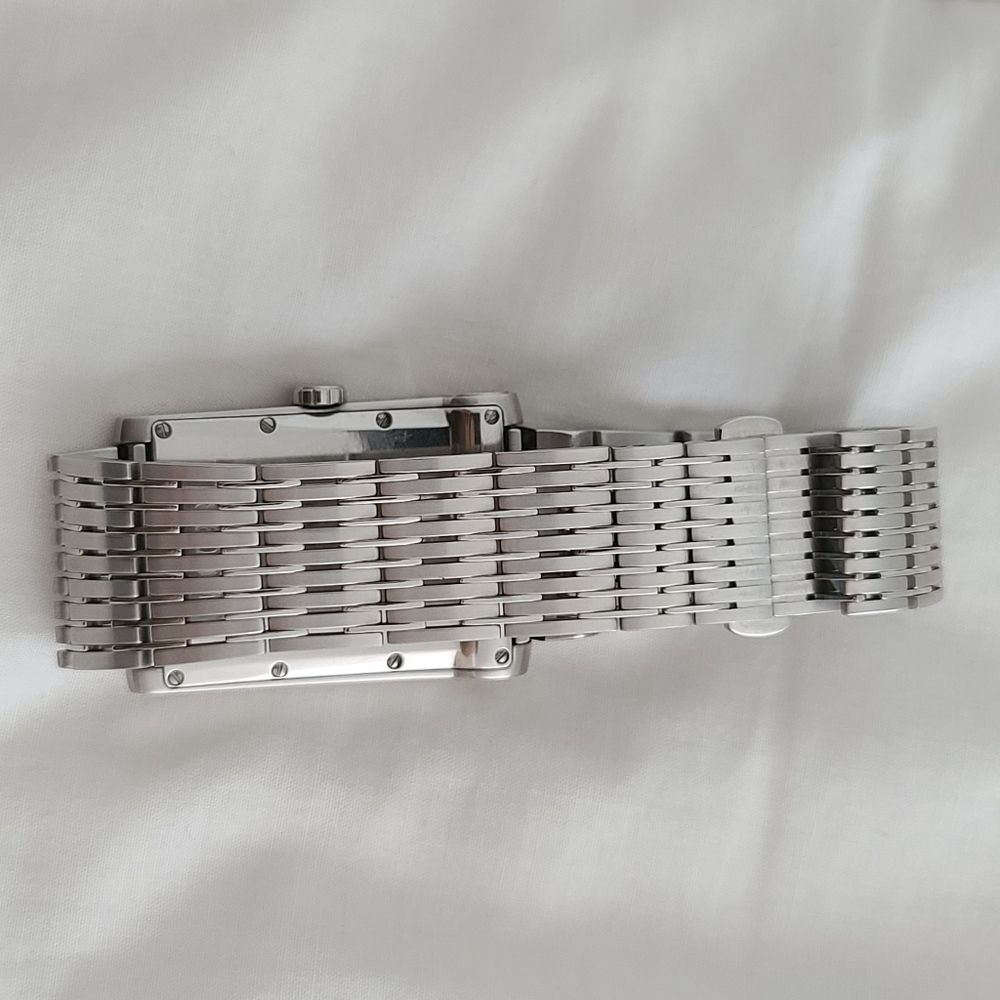 Gucci Men's Silver Timepieces 3 ATM 8600M Stainless Steel Water Resistant Watch - Picture 7 of 11